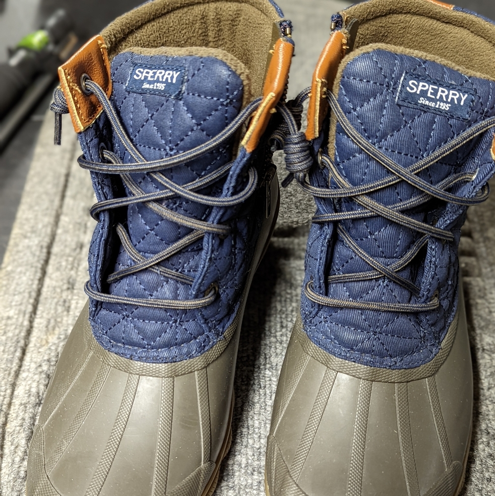 Size 7.5 Sperry Saltwater Rain Duckboots